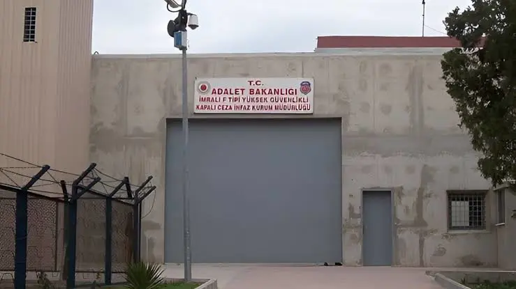 Çarpici iddia: Ankara Öcalan ile Öcalan ise Kandil'le görüsüyor!