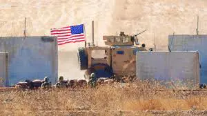 Li Dêrezorê êrîsî baregeha leskerî ya Amerîkayê kirin