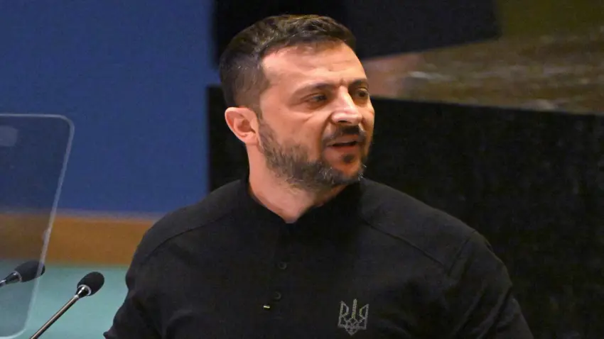 Zelenskî ji Parîs û ji welatên rojavayî digazinîne