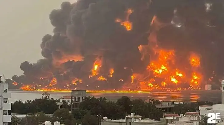 CENTOM: Husilere ait silah depolarini vuruldu