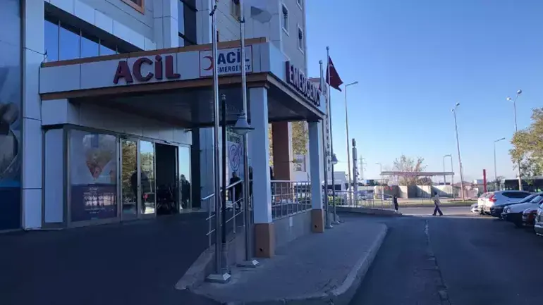 Îzna 9 nexwesxanan hat betalkirin û morê li ser deriyên wan xistin