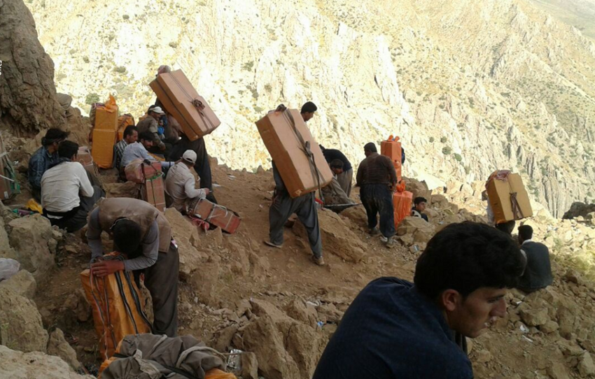 Hêzên Îranê kolberekî Kurd birîndar kir