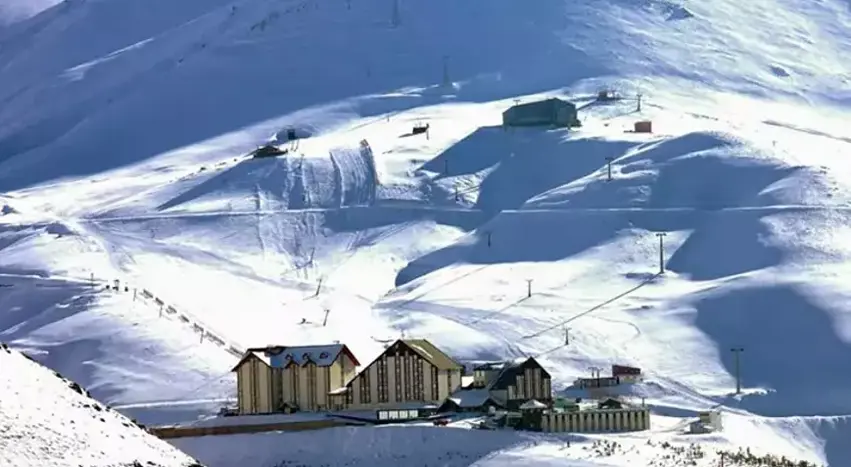 Pileya germa Palandoken a Erzeromê daket -11 pileyê