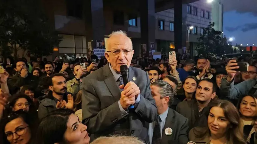 Kaboglu bû serokê nû yê Baroya Stenbolê