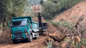 Li 5 navçên bajarê Rize ya Derya Res, hez li erdê ket