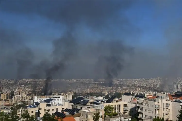 Îsraîlê li ofîsa TV ya Al Mayadeenê jî xist