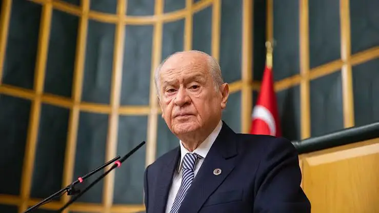 Dervisoglu idam ipi firlatti! Bahçeli: Onu makam odama asacagim!