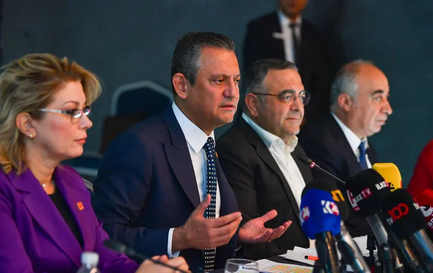 Ozgur Ozel li Diyarbekir axivî: Bi azadkirina kesekî pirsa Kurd çareser nabe!