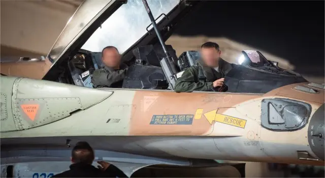 Israil, Iran saldirisina katilan F-15 ve F-16 uçaklarinin görüntülerini paylasti
