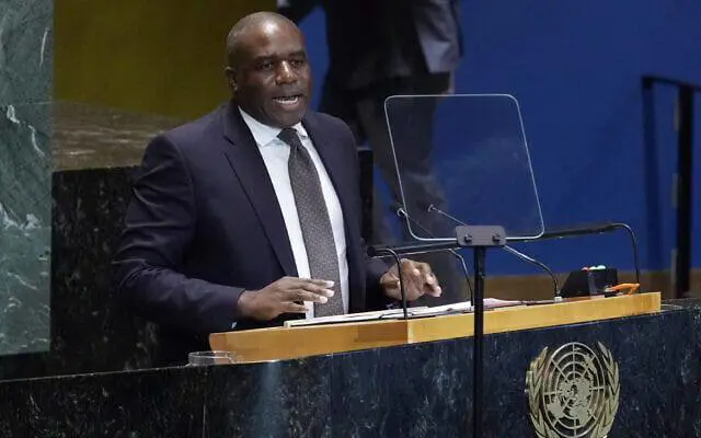 وەزیری دەرەوەی بەریتانیا هەوڵەکانی خۆی بۆ ڕێگریکردن لە شەڕێکی ناوچەیی "کارەساتبار" ڕاگەیاند