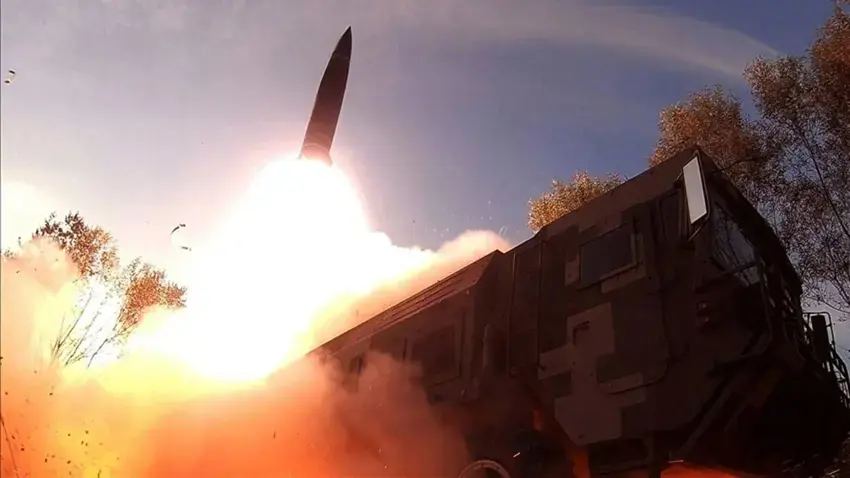 Koreya Bakur mosekeke balîstîk a navparzemînî avêt Behra Japonyayê