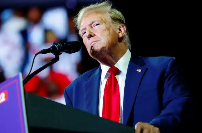 Trump: "Israil Iran'daki nükleer tesisleri vurmali"