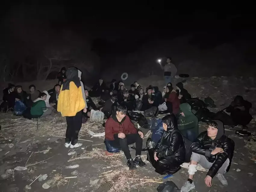 Li Izmirê operasyon kirin ser koçberan: 386 koçber û 8 qaçaxçî hatin girtin