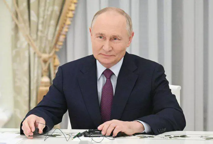 ڤلادێمیر پووتین تەمەنی بوو بە ٧٢ ساڵ / ئاهەنگی لەدایک بوون نییە