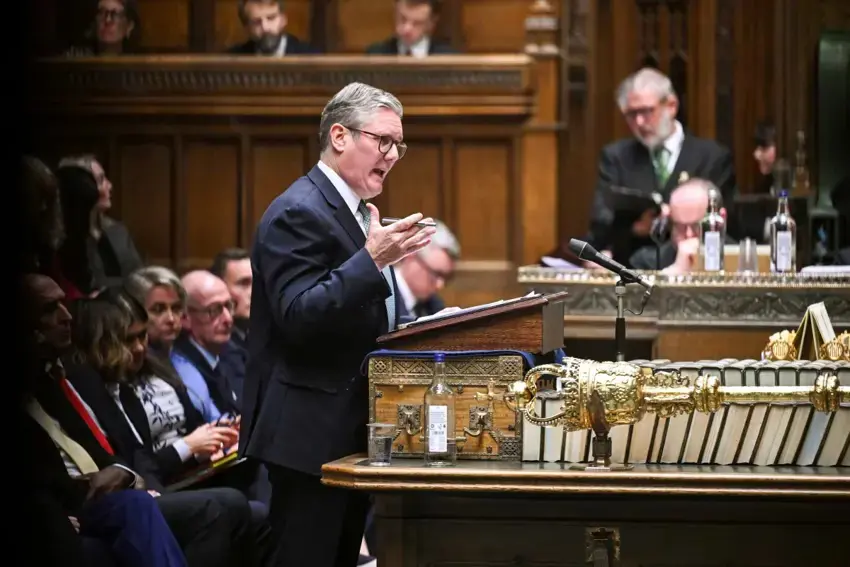 Serokwezîrê Îngilîstanê: Ne rast e ku firotina çekan ji Îsraîlê re were rawestandin