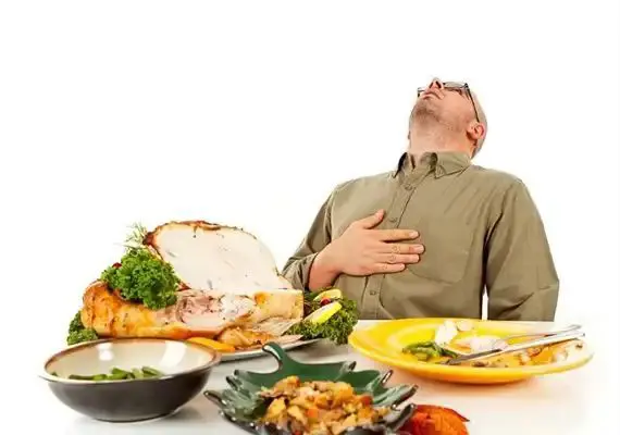 یەکێک لە هۆکارە باوەکانی کەم خەوی شەوانە، زیادەڕەوی یە لە خواردن لە کاتی شەودا