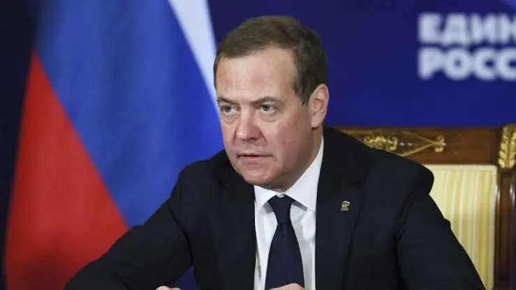 Medvedev: Ukrayna üzerinden Rusya ile nükleer savaşa hazırlık yapılıyor