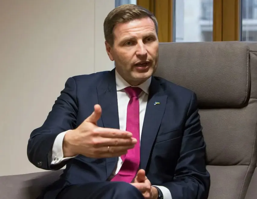 وەزیری بەرگری ستۆنیا : مەترسییە ئەگەرییەکانی ناردنی هێزی ئەورووپایی بۆ ئۆکراین زیاترە لە سوودەکانی