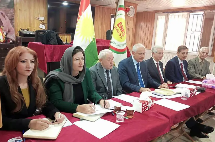 ENKS: Em pistgiriyê didin pêvajoya astiyê, lê êrîsên ser Rojava qebûl nakin