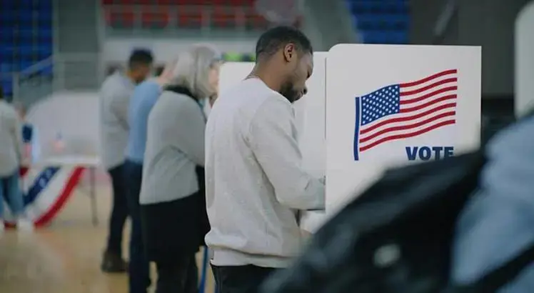 Zêdetirî 75 mîlyon hilbijêr li Dewletên Yekbûyî yên Amerîkayê dengên pêswext bi kar anîn