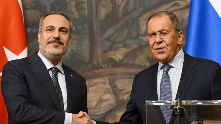 Türkiye ve Rusya Disisleri Bakanlari telefonda görüstü