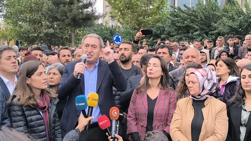 Ji Bakirhan berteka qeyûm: Hûn diz in, bi ziman û çanda gelê Kurd dilîzin