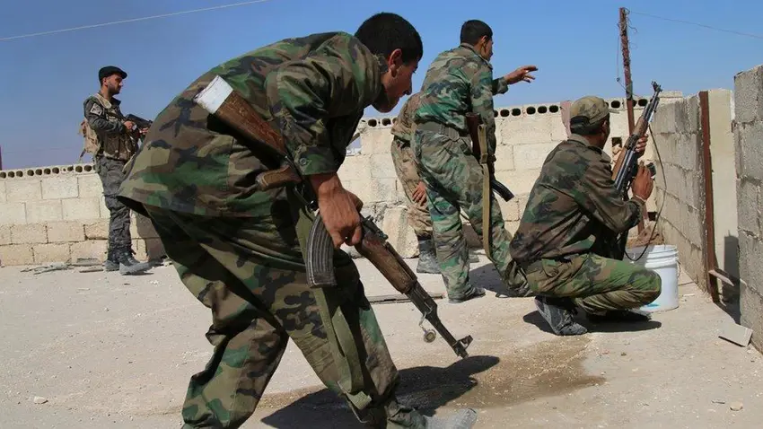 DAISê li Hûmsê êrîsî hêzên Sûriyê kir