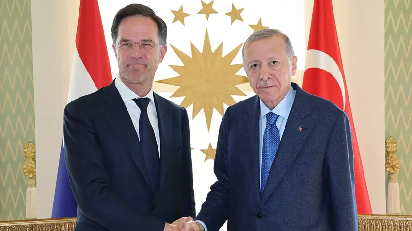 Erdogan, NATO Genel Sekreteri ile Suriye'yi görüstü