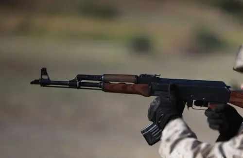 بە داخەوە لە ڕووداوێكی تەقەكردن لە باكووری فەڕەنسا دوو هاونیشتمانی خەڵكی مەریوان لە ڕۆژهەڵاتی كوردستان كوژران و چەند کەسێکی دیکەش بریندار بوون