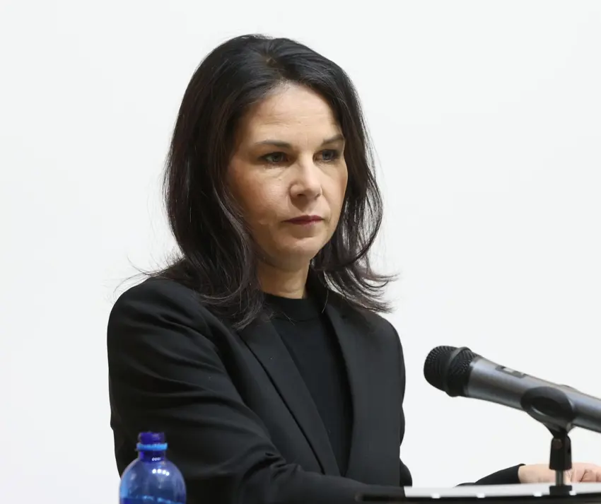 Baerbock: Divê Kurd di nav çareseriya pirsgirêka Sûriyê de bin