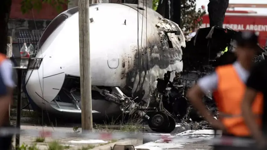 Li Arjantînê jetekî qeza kir: 2 kes mirin û kesekî birîndar bû