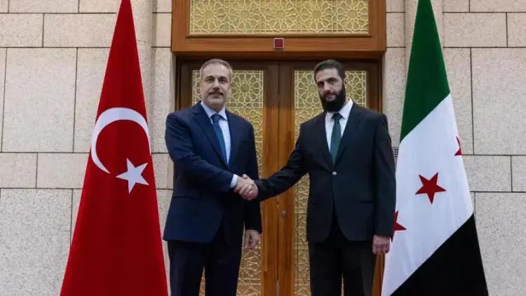Hakan Fîdan bi serokê HTŞê Golanî re civiya
