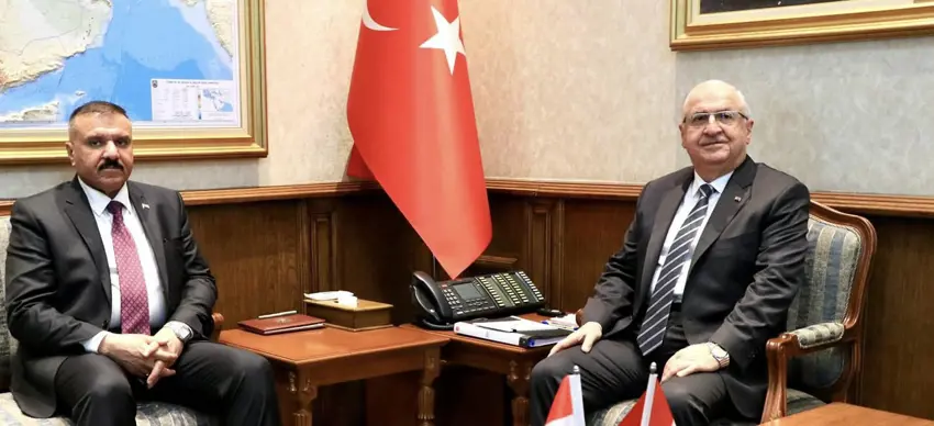 Irak Içisleri Bakani Semmeri ve Türkiye Milli Savunma Bakani Güler bir araya geldi