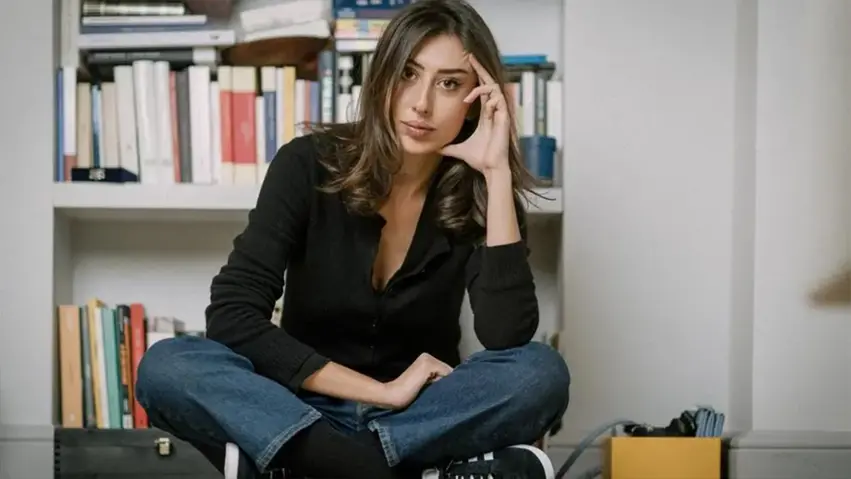 Îranê li ser girtina endamekî xwe li Mîlanê, rojnamevaneke Îtalî  binçav kir û santajê dike