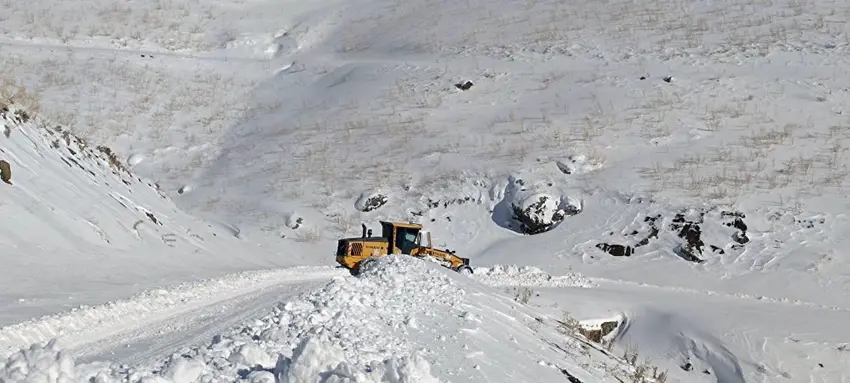 Li bajarên Bakurê Kurdistanê rêyên 287 gundan ji berfê hatin girtin