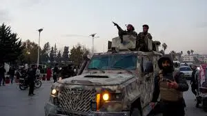 Muxalifên rejîma Sûriyê ji basûrê Samê de gihan kenarê bajêr