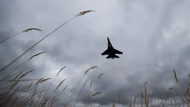 Rusya uçaklarindan Suriye'de hava saldirisi!