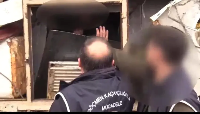 Li Batmanê di dorsa TIRê de 49 koçberên Afganî hatin girtin