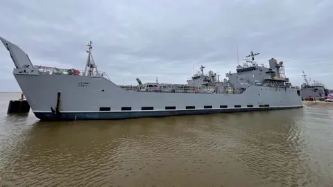 Gazze'de geçici liman: Insa çalismalari basliyor