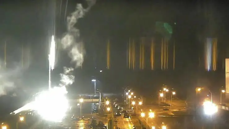 Zaporijya Nükleer Santrali'ne topçu atislari yapildi!