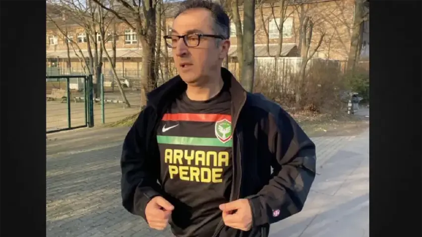 Almanya Gida Bakani Amedspor formasi ile spor yapti