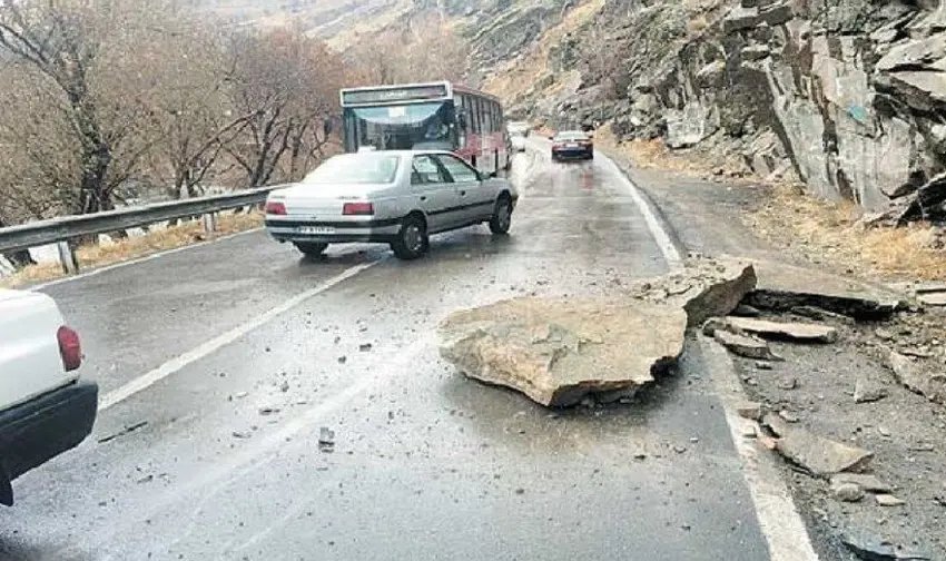 Li Rojhelatê Kurdistanê lehiyê rêya dehan gundan asê kir