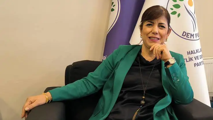 Meral Danis: Oyumuz kendimize, oyumuz agaca!