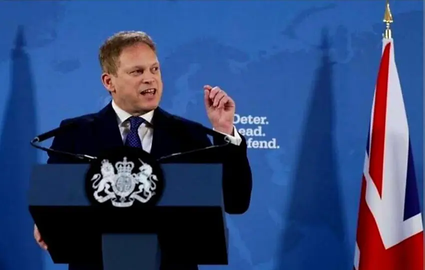 وەزیری بەرگری بەریتانیا : کۆماری ئیسلامی مووشەکی بالیستیکی بۆ ڕووسیا دەنێرێت