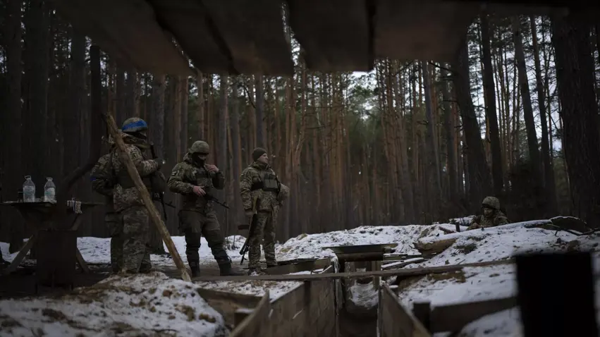 میدیاکان : هێزە چەکدارەکانی ئۆکراین زۆر لامەرکەزین و ناتوانن کاریگەر بن