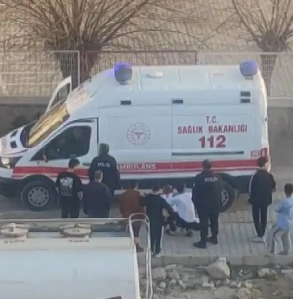 Li bajarê Xarpêtê bi çek û kêran li hev xistin: 1 kustî û 2 birîndar