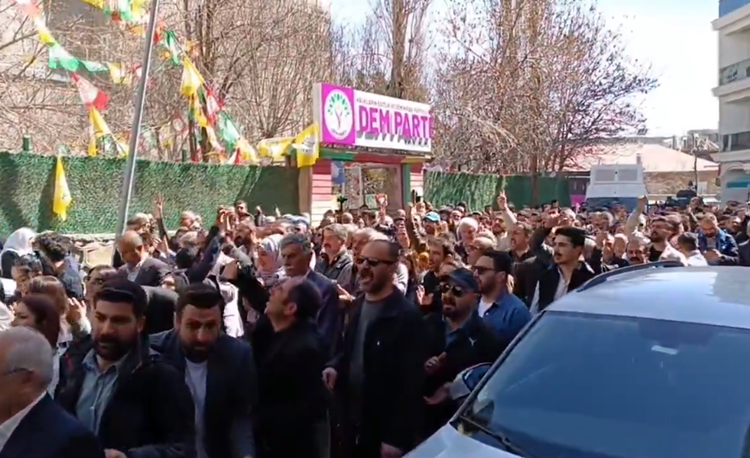 Li Wanê protesto berfireh dibin, DEM Partî sibe îtirazê li YSKê dike