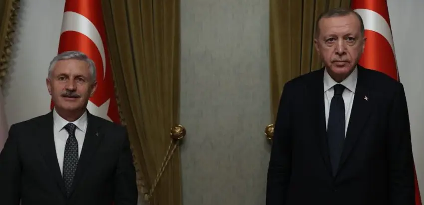 AKP'li eski vekilden Arvas'a Van çagrisi: Milletin destegini almadin, o koltuga oturma!