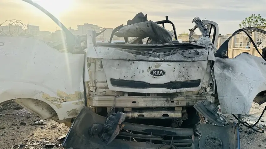 Droneke Tirkiyê li  nav bajarê Kobanîyê otomobîlek bombe kir
