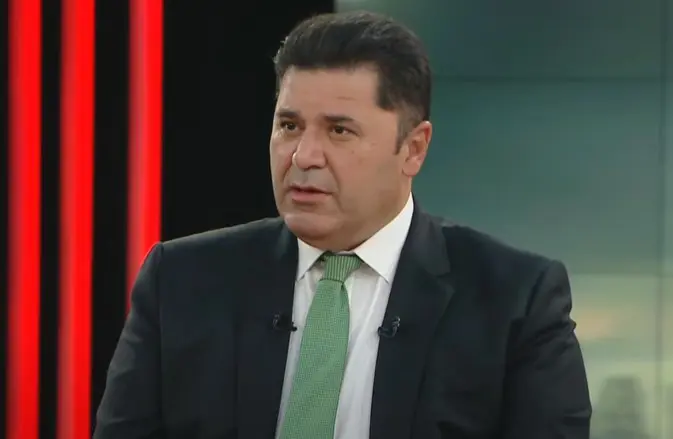 Dîndar Zêbarî: Iraq fisarê li penaberan dike ku vegerin navçeyên xwe